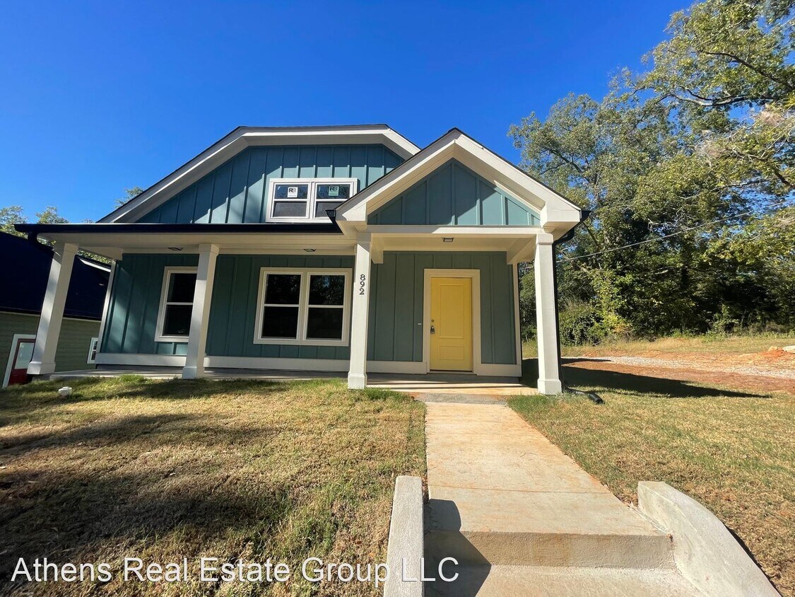 5 br, 3 bath House 892 Waddell Street House Rental in Athens, GA