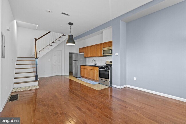 Building Photo - 1701 S 19th St