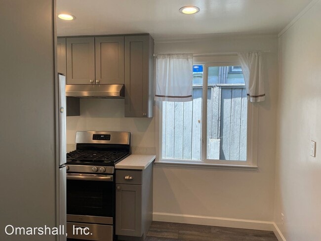 Building Photo - 3 br, 1 bath House - 707 Cedar Avenue
