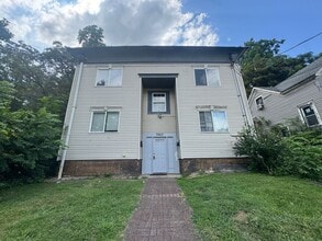 Building Photo - 740 Fern St