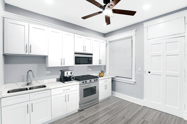 Foto del edificio - 5343 S Indiana Ave