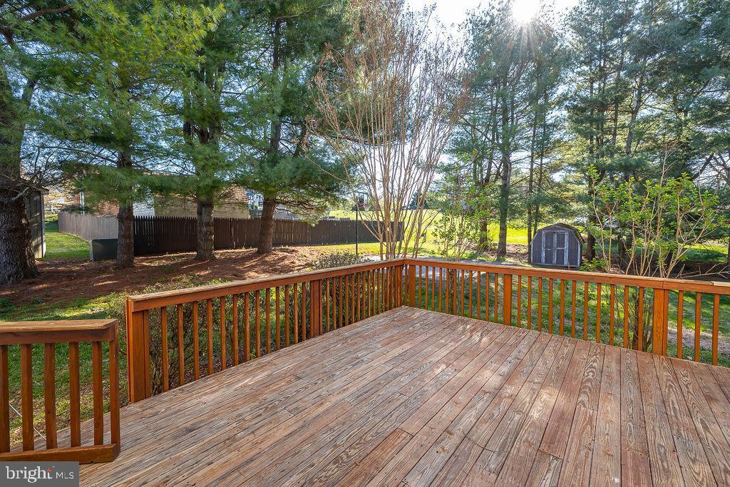 Primary Photo - 2205 Maplewood Dr