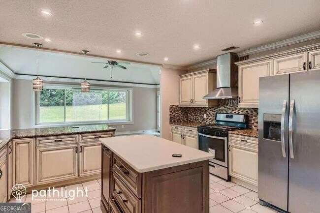 Building Photo - 105 Arbor Cove Way