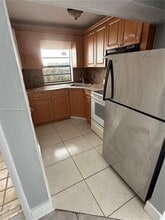 Building Photo - 626 NW 10th Terrace