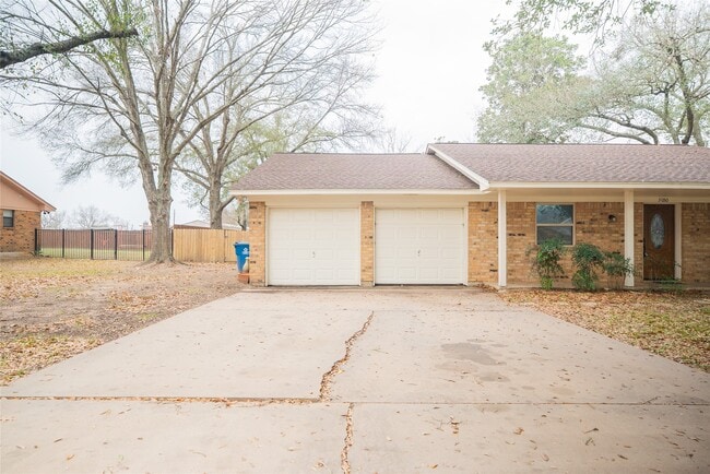 Building Photo - 3050 Orange St