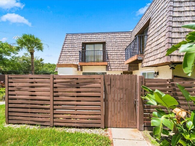 Foto del edificio - 15446 E Pond Woods Dr