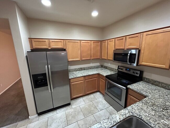 Building Photo - 6805 S 70th Dr