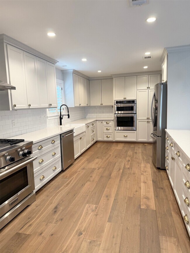 Foto del edificio - 13610 Taylorcrest Rd