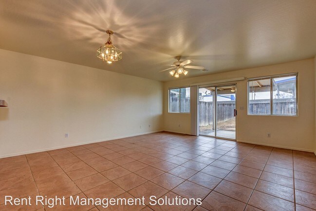 Foto del edificio - 3950 N Dana Ct