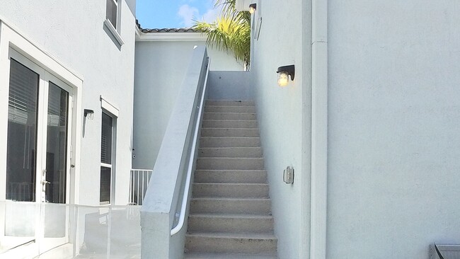 Building Photo - 9204 SW 170th Ct