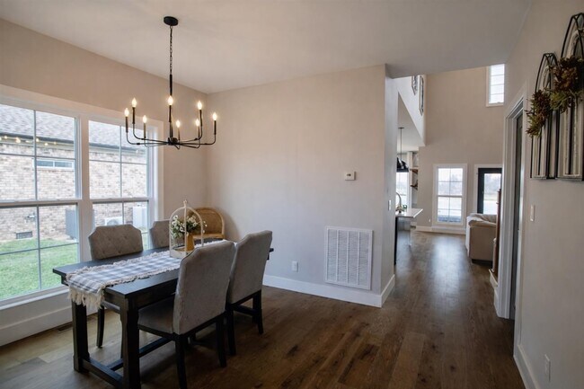 Foto del edificio - 755 Heritage Preserve Ln
