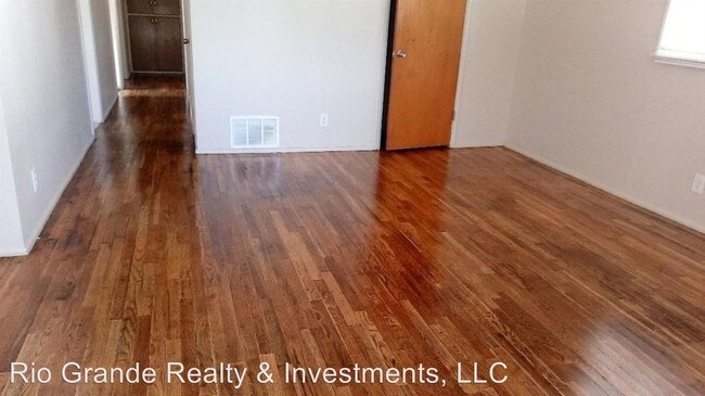 Building Photo - 3 br, 1 bath House - 1305 17th Street
