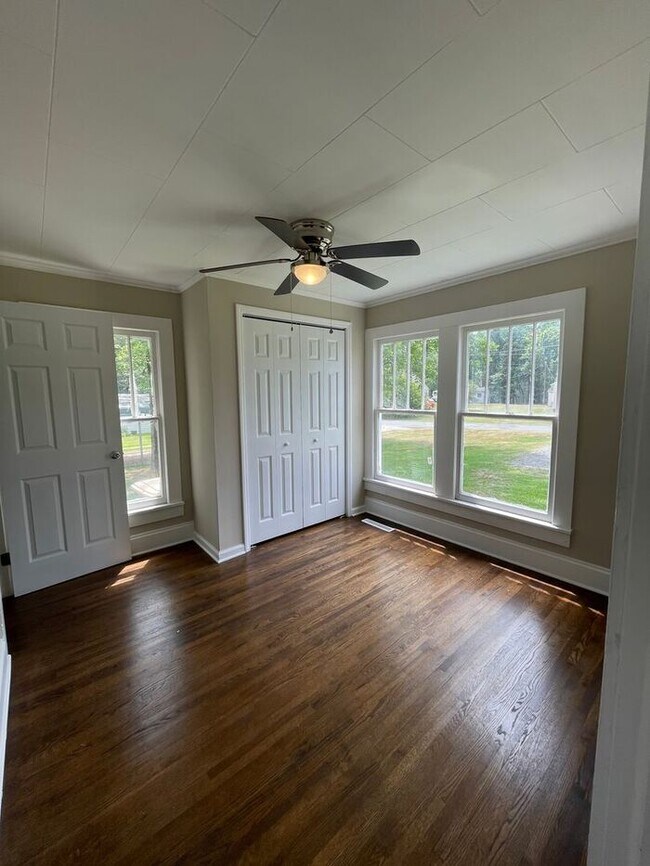Building Photo - Beautiful 1 bedroom 1 bath duplex in Kannapolis