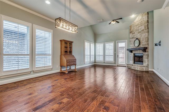 Foto del edificio - 444 Chestnut Ln