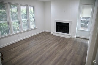 Building Photo - 601 Queens Rd