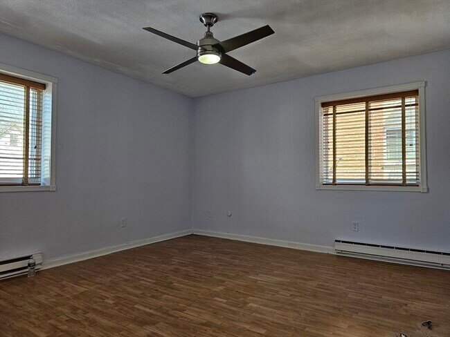 Foto del edificio - 29 Custer St