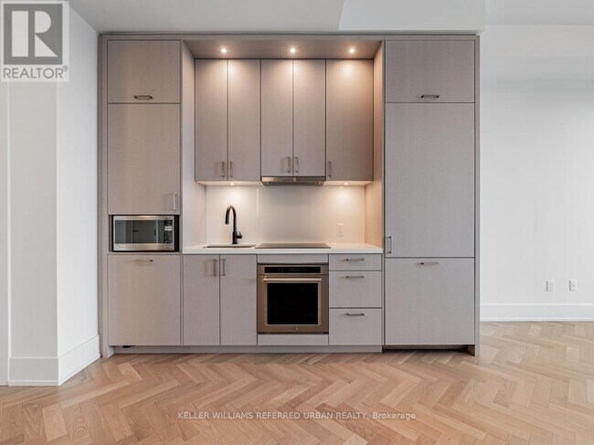 Photo du bâtiment - 480 Front St W