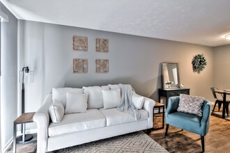 Living Room - The Pops