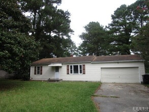 Building Photo - 114 Chappell Gardens Dr