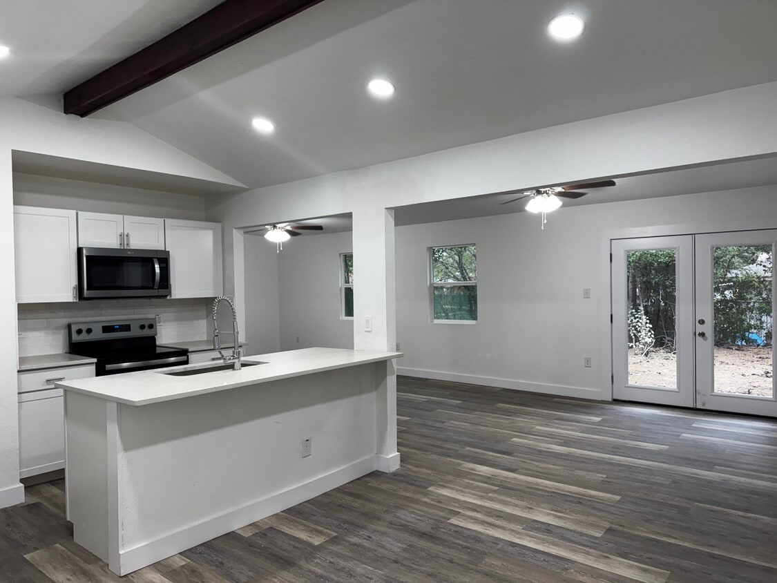 Foto principal - 4603 Guadalajara Dr