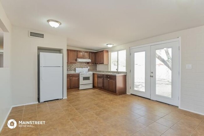 Foto del edificio - 650 W ACADIA DR, TUCSON, AZ 85756