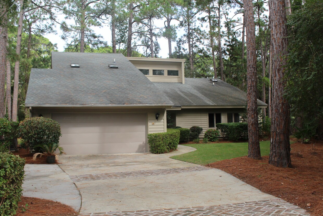16 Sawtooth Ct, Hilton Head Island, SC 29926 House for Rent in Hilton