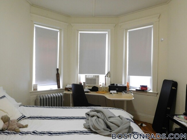 Building Photo - 1175 Boylston St