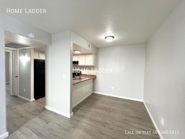 Foto del edificio - 4961 S Park Ave