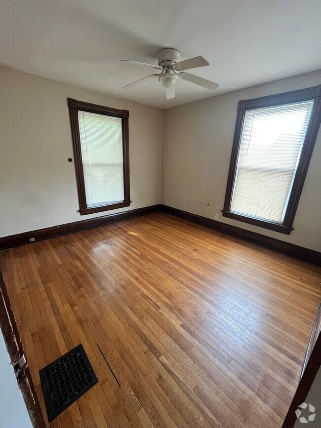 Building Photo - 5908 Cary Ave