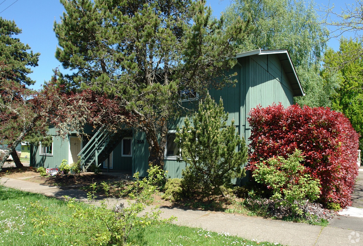 Primary Photo - 855 SW Washington Ave