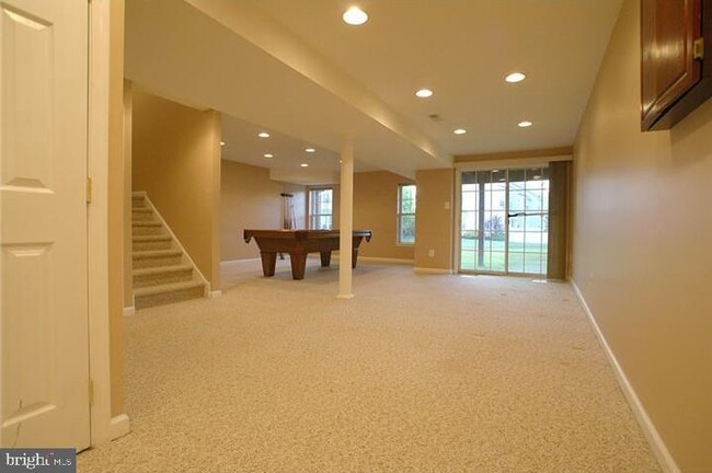 Building Photo - 9 Andover Ct