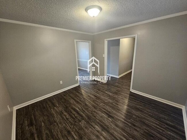 Building Photo - 8131 Farmington Blvd