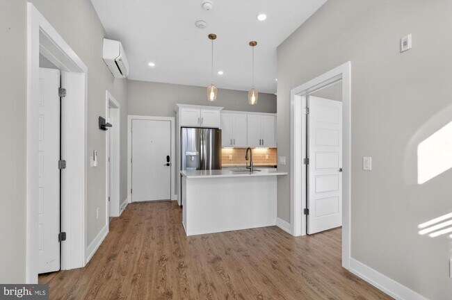 Foto del edificio - 2034 N Front St