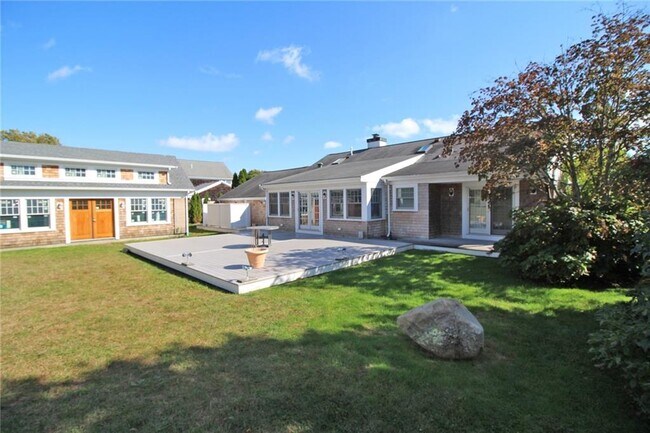 Foto del edificio - 504 Tuckerman Ave