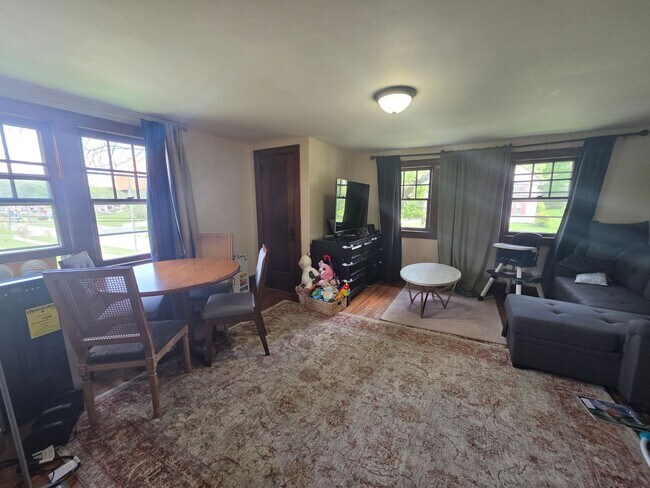 Foto del edificio - 308 S Willow St
