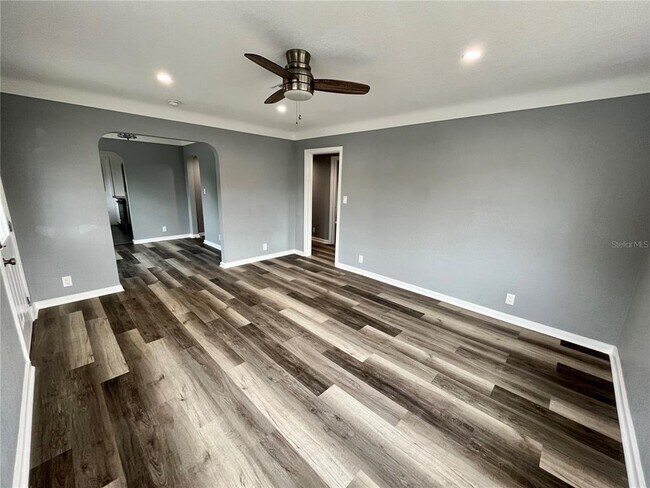 Foto del edificio - 842 14th St N