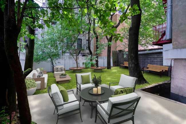 Foto del edificio - 1830 3rd Ave