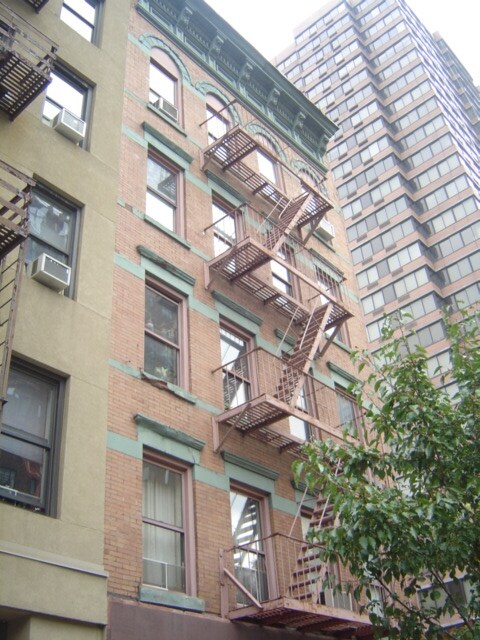 Foto principal - 161 E 96th St