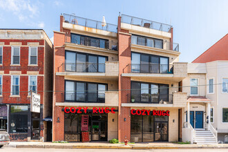 Building Photo - 1633 N Clybourn Ave