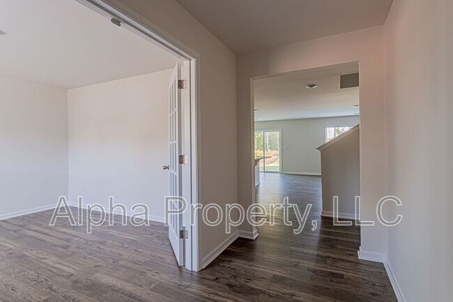 Foto del edificio - 852 Wolverine Ln