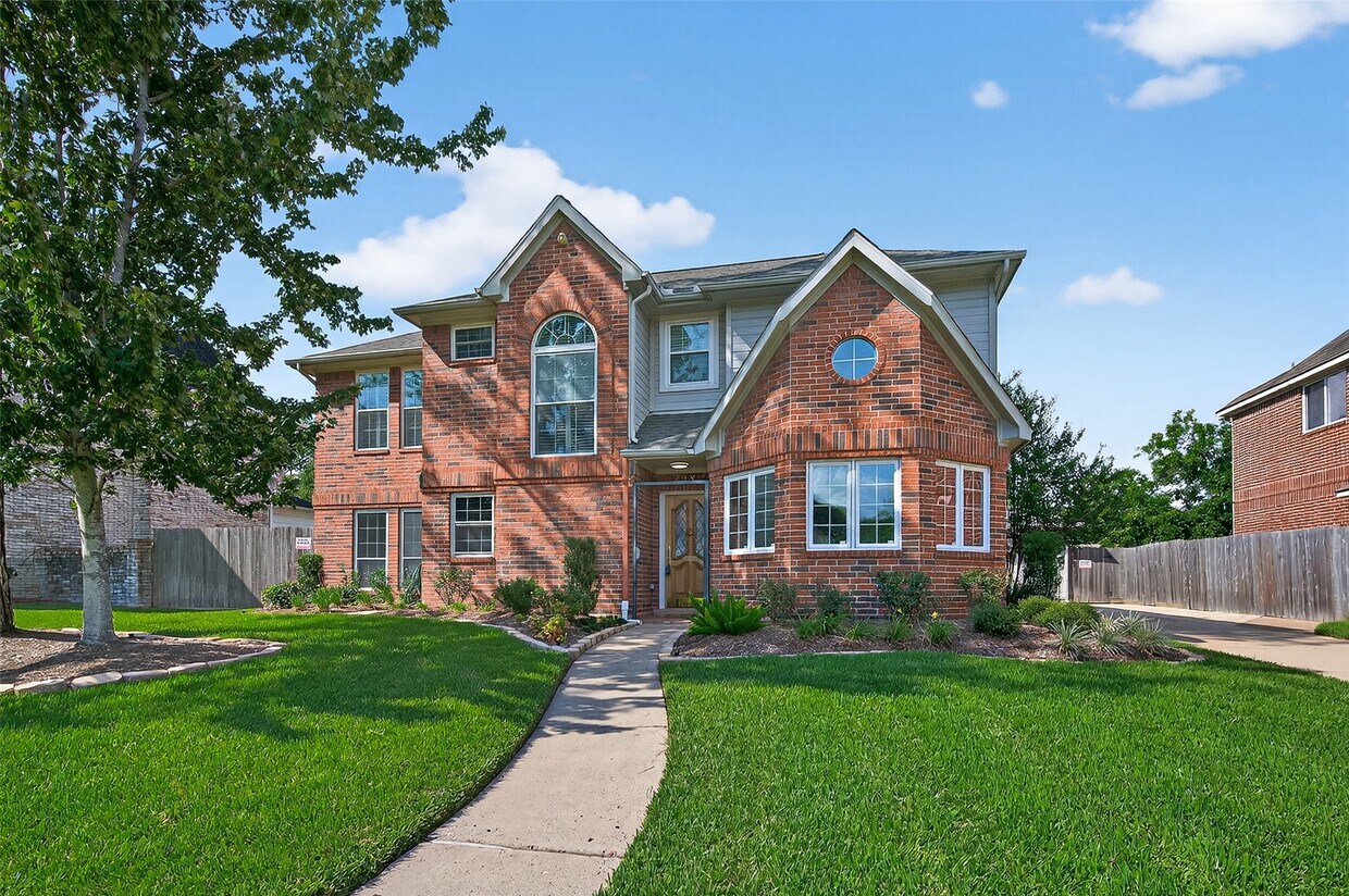 Primary Photo - 2483 Hodges Bend Cir
