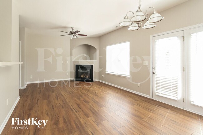 Foto del edificio - 10544 Meadow Crossing Ln