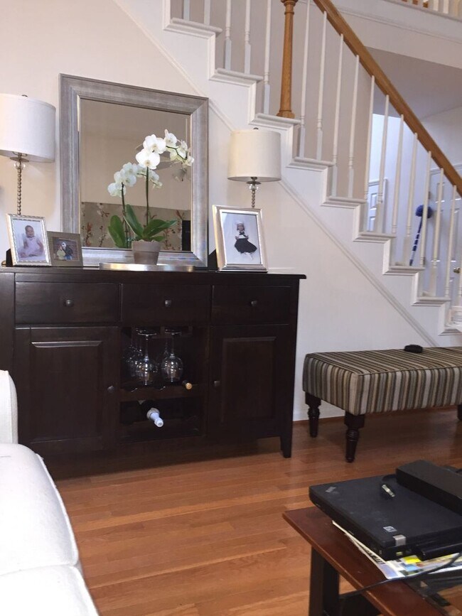 Foto del edificio - Available early Spring! Beautiful 3 bedroo...