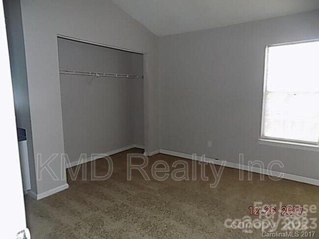 Foto del edificio - 6425 Windsor Gate Ln