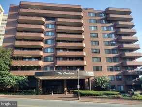 Building Photo - 4550 N Park Ave