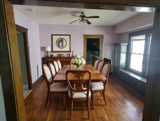 Foto del edificio - 1280 Fry Ave