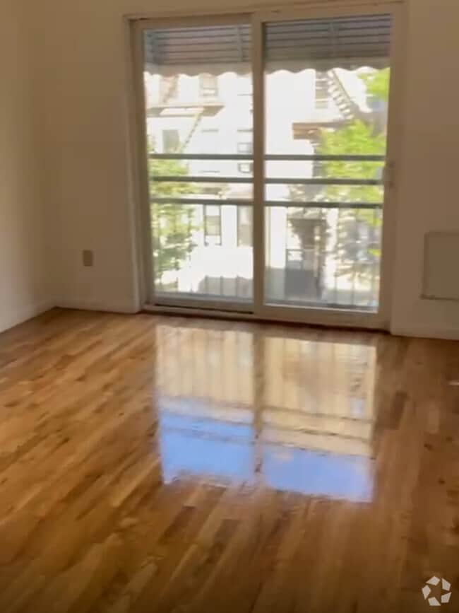 Building Photo - 1833 Phelan Pl