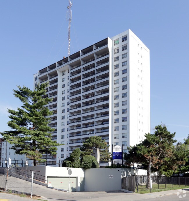 Photo du bâtiment - Ben Lomond Plaza