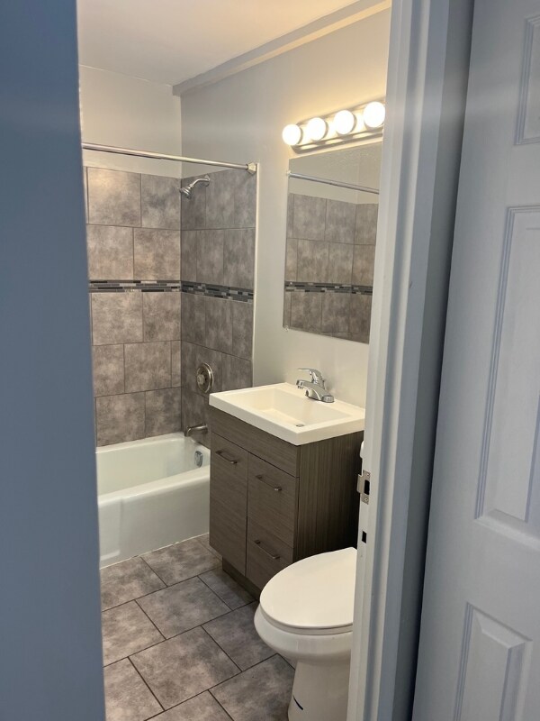 Foto principal - 4300 W Ford City Dr