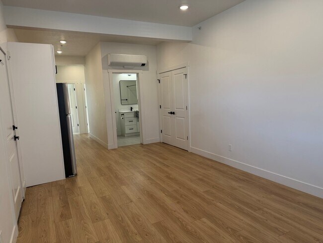 Foto del edificio - 770 S Ashton Ave